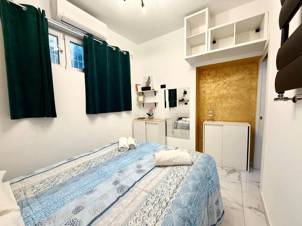 Change S House, Few Stops From St Peter S Apartment
